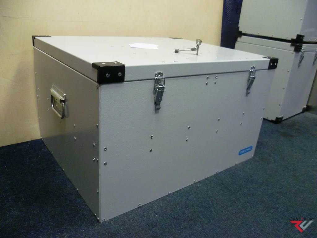 Aluminum boxes: The Key to Sustainable Business 1 Aliumininė dėžutė daiktams susidėti 680x540x370, Aluminum storage box 680x540x370